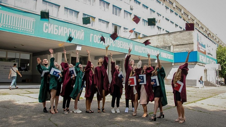 Новокузнецкий вуз стал первым в регионе по успешности трудоустройства выпускников