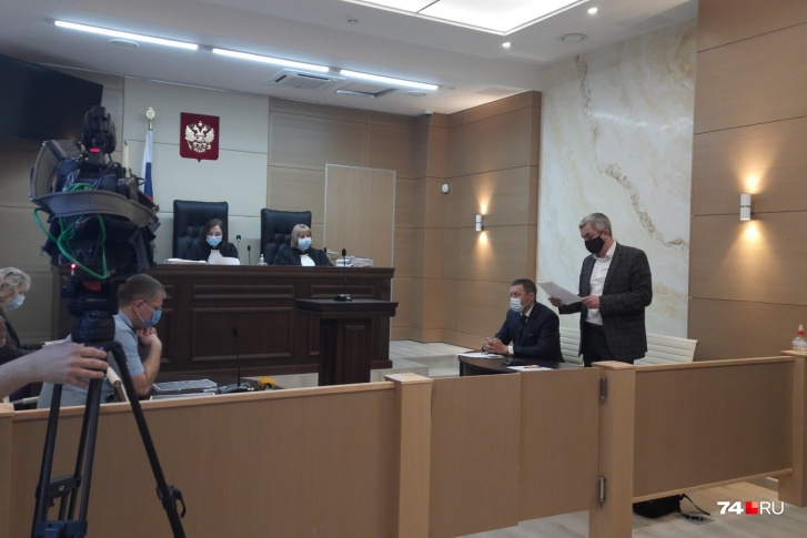 Ранее Владимир Казанцев заявил отвод всему составу Седьмого кассационного суда, сославшись на их заинтересованность в исходе процесса Ранее Владимир Казанцев заявил отвод всему составу Седьмого кассационного суда, сославшись на их заинтересованность в исходе процесса