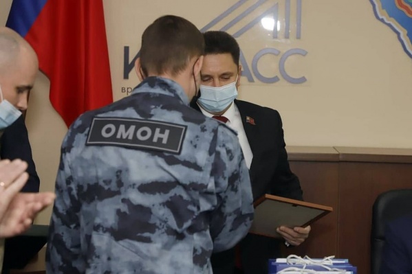 Лица сотрудников Росгвардии не показали Лица сотрудников Росгвардии не показали