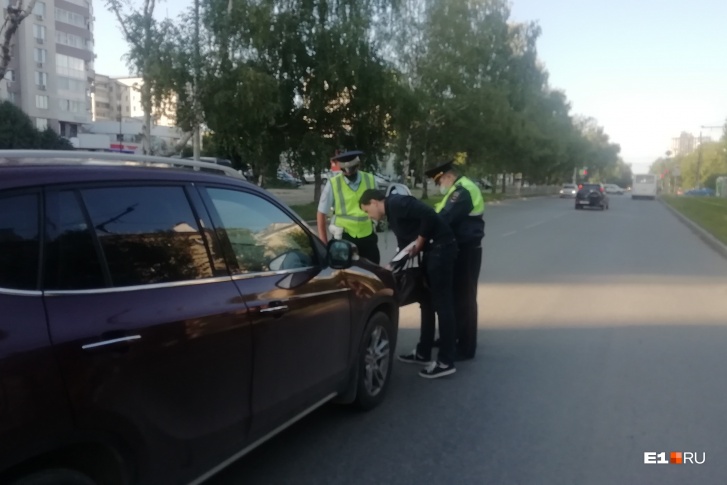 Авария произошла напротив дома <nobr class="_">№ 16</nobr> на улице Блюхера Авария произошла напротив дома <nobr class="_">№ 16</nobr> на улице Блюхера