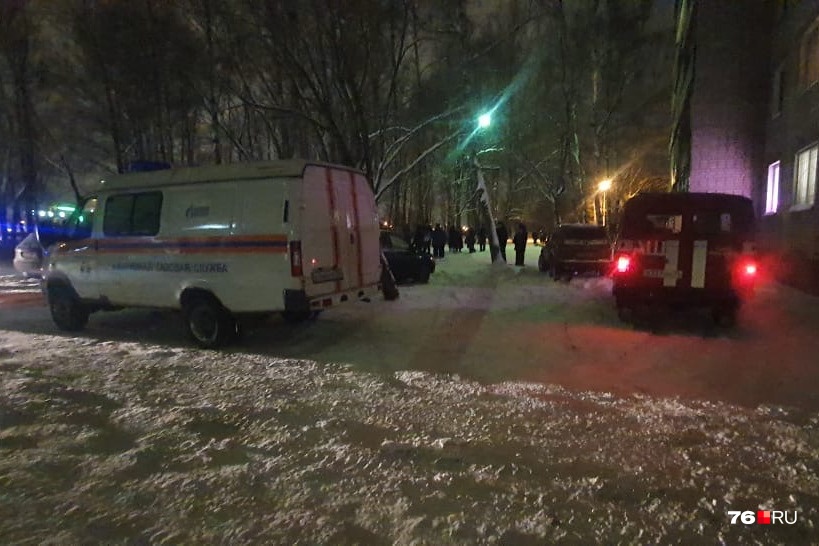 Скоро жителей дома пустят в свои квартиры Скоро жителей дома пустят в свои квартиры