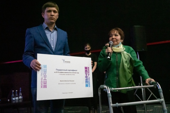Благодаря спутниковому интернету в Беляках появились ветрогенератор и солнечные батареи, которые ежегодно экономят миллион рублей Благодаря спутниковому интернету в Беляках появились ветрогенератор и солнечные батареи, которые ежегодно экономят миллион рублей