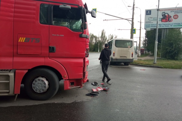 Авария произошла в Тракторозаводском районе Авария произошла в Тракторозаводском районе