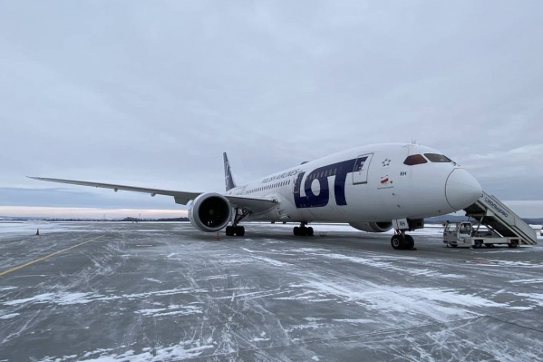 Dreamliner — один из самых современных дальнемагистральных самолетов в мире Dreamliner — один из самых современных дальнемагистральных самолетов в мире