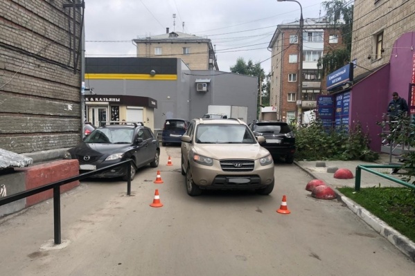 На месте работает экипаж ДПС На месте работает экипаж ДПС