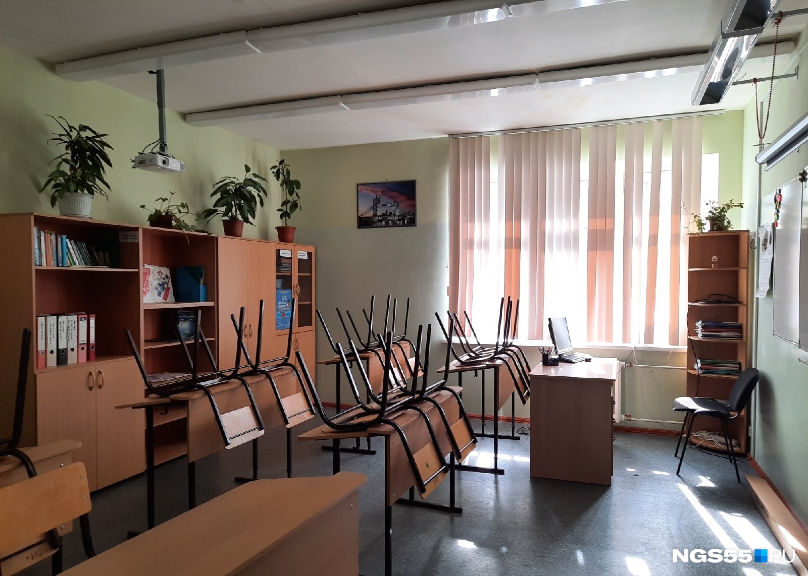 Омский педагог пожаловался на отсутствие выплат за ЕГЭ — прокуратура начала проверку