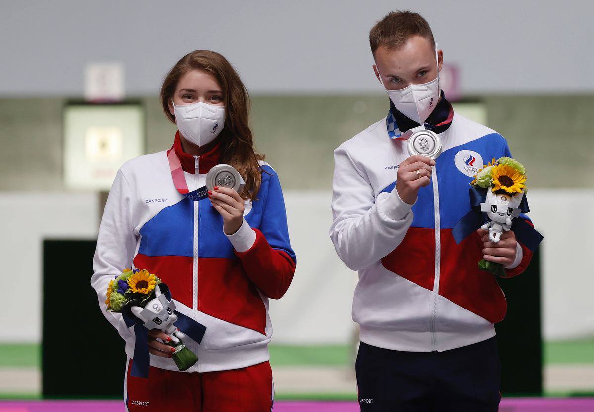 Виталина Бацарашкина и Артём Черноусов с серебряными медалями Олимпиады