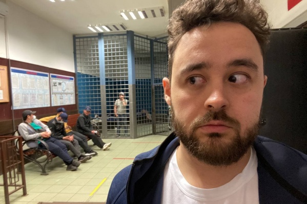 Никиту Могутина доставили в ОВД «Китай-город» Никиту Могутина доставили в ОВД «Китай-город»