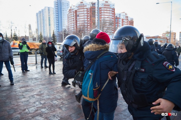 Основанием для задержания активиста стала несогласованная акция в Самаре 31 января Основанием для задержания активиста стала несогласованная акция в Самаре 31 января 