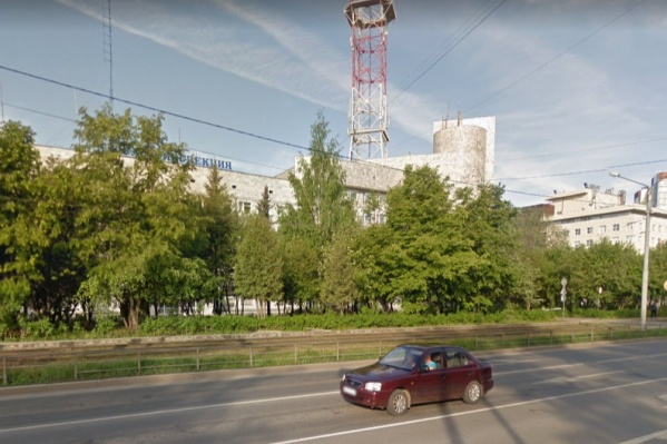Теперь в инспекции рядом с остановкой «Авторадио» можно только сдать экзамены и обменять удостоверения Теперь в инспекции рядом с остановкой «Авторадио» можно только сдать экзамены и обменять удостоверения