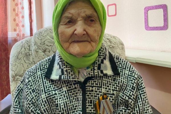 Елизавета Ильинична на данный момент чувствует себя хорошо. У нее не наблюдалось даже повышения температуры Елизавета Ильинична на данный момент чувствует себя хорошо. У нее не наблюдалось даже повышения температуры