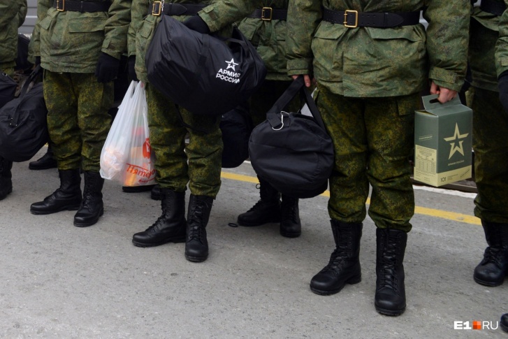 После трагических событий в воинской части родители новобранцев анонимно рассказывают о том, как служат их дети После трагических событий в воинской части родители новобранцев анонимно рассказывают о том, как служат их дети