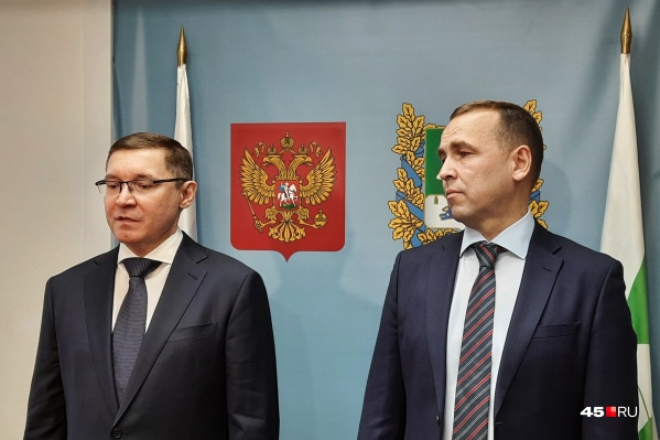 За два дня Владимир Якушев посетил множество объектов в Кургане: стройку моста ЖБИ, застраиваемый квартал на улице Коли Мяготина, коллектор на улице Куйбышева, индустриальные парки, Заозёрный и так далее За два дня Владимир Якушев посетил множество объектов в Кургане: стройку моста ЖБИ, застраиваемый квартал на улице Коли Мяготина, коллектор на улице Куйбышева, индустриальные парки, Заозёрный и так далее