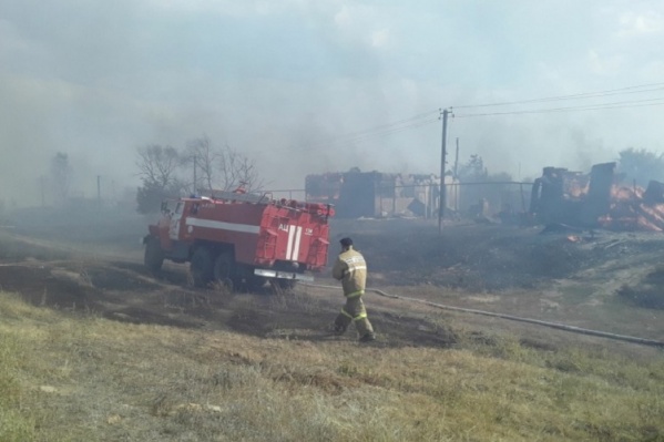 В селе Гвардейцы <a href="https://63.ru/text/incidents/2021/08/23/70093946/" class="_ io-leave-page" target="_blank">сгорела</a> целая улица В селе Гвардейцы <a href="https://63.ru/text/incidents/2021/08/23/70093946/" class="_ io-leave-page" target="_blank">сгорела</a> целая улица