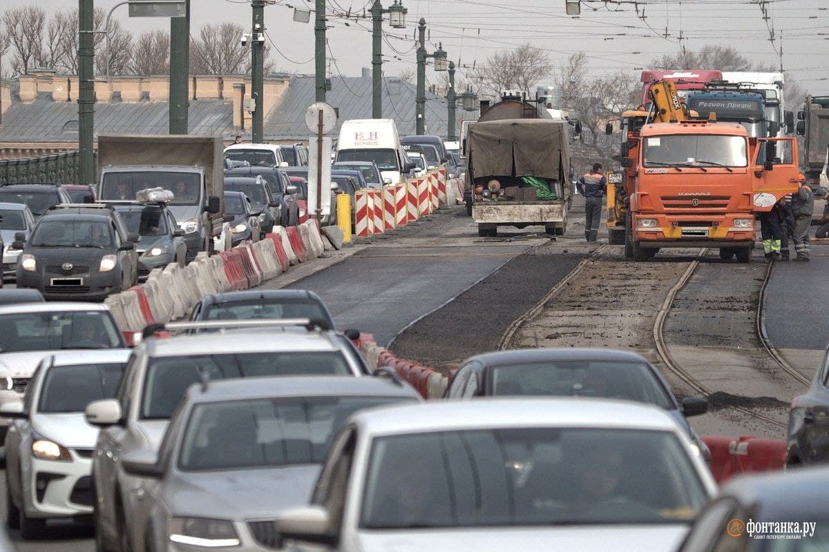 Ремонт на Литейном мосту 