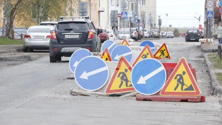 В Архангельске задержали открытие проезда по улице Володарского. Когда закончится ремонт
