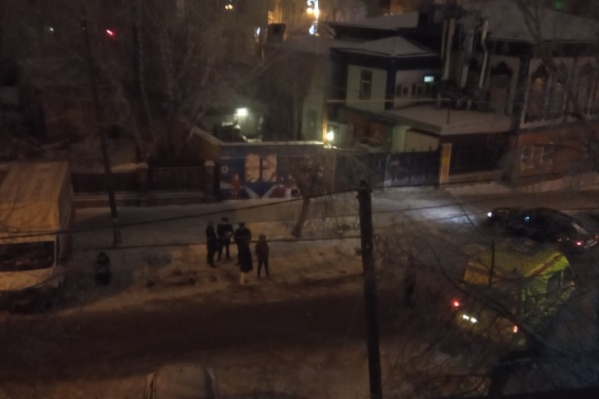 Сотрудники правоохранительных органов гонялись за стрелком, который пытался уехать от них на машине, по всему центру города Сотрудники правоохранительных органов гонялись за стрелком, который пытался уехать от них на машине, по всему центру города