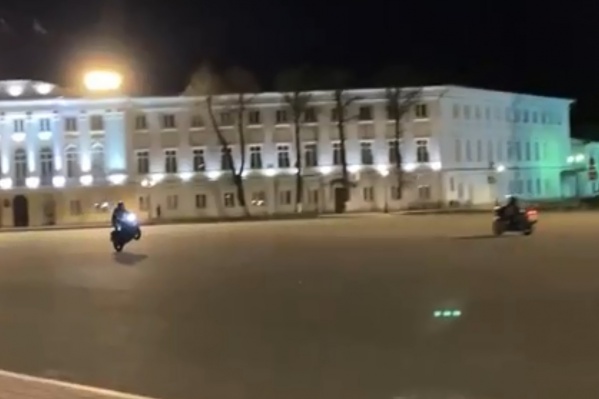 Гонщиками заинтересовалась полиция Гонщиками заинтересовалась полиция