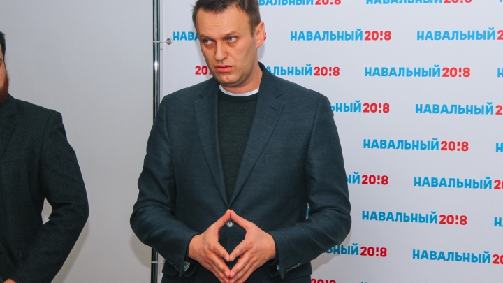 19 лет на двоих: полицейским из Самары, «слившим» данные Навальному, запросили реальный срок