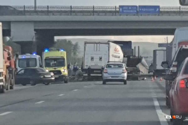 Авария произошла под Кольцовским трактом Авария произошла под Кольцовским трактом