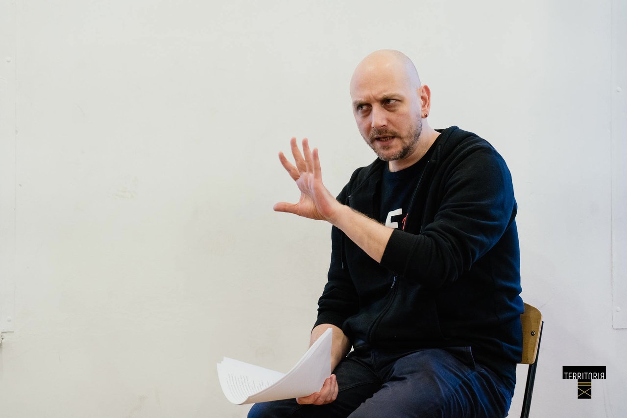 Режиссер — Филипп Григорьян. Его постановки идут на самых известных театральных сценах столицы Режиссер — Филипп Григорьян. Его постановки идут на самых известных театральных сценах столицы