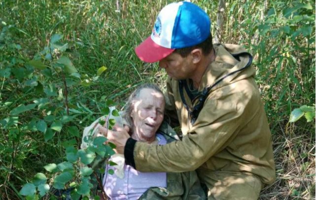 Пролежавшую шесть дней в лесу пенсионерку из Сокольского района выписывают из больницы