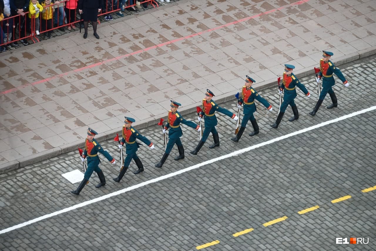 Репетицию парада Победы в Екатеринбурге впервые проведут днем. Раскрываем программу праздника