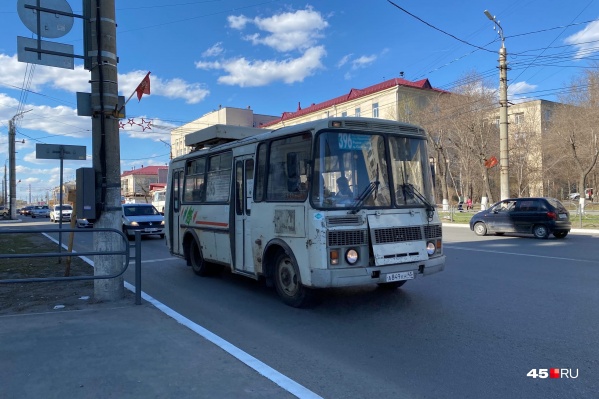 На дорогах Кургана сейчас насчитывается 370 автобусов. До сокращения было 459 На дорогах Кургана сейчас насчитывается 370 автобусов. До сокращения было 459