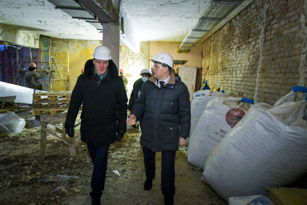 Алексей Дёмкин на стройке Алексей Дёмкин на стройке