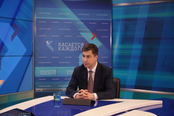 Глава администрации пообещал также построить новые дороги Глава администрации пообещал также построить новые дороги