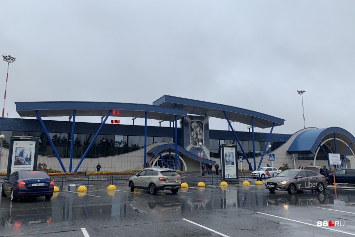 Аэропорт города Сургута не принимает рейсы из-за сильного тумана