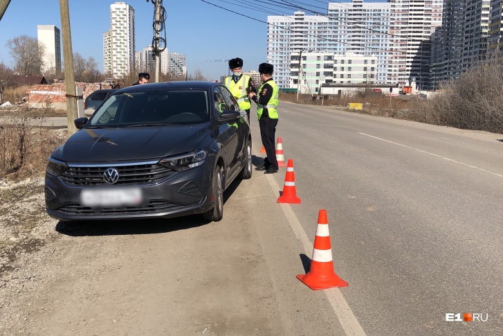 С места аварии пострадавшего мальчика увезли в больницу С места аварии пострадавшего мальчика увезли в больницу