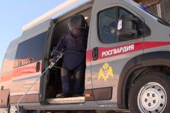 На место выехали взрывотехники На место выехали взрывотехники