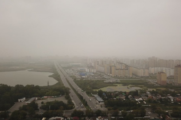 Из-за сильных пожаров в Якутии — в Тюмени и Кургане упала видимость Из-за сильных пожаров в Якутии — в Тюмени и Кургане упала видимость