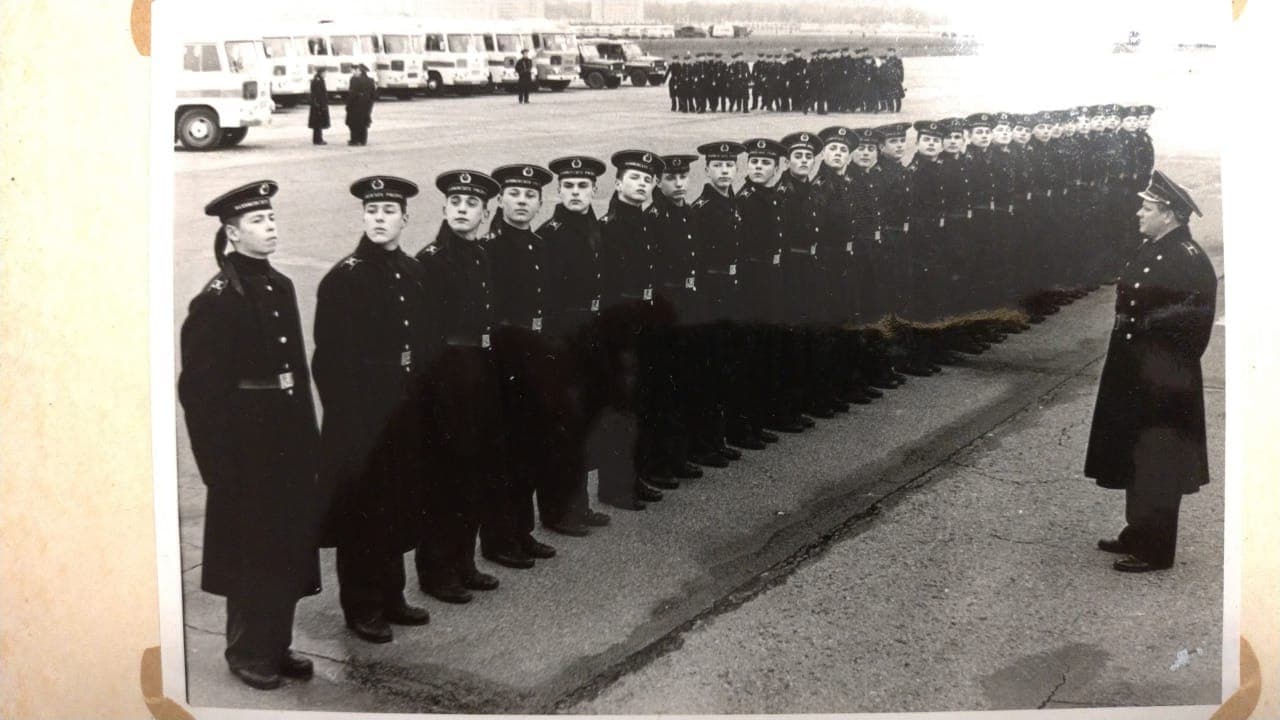 фотография из выпускного альбома 62 класса ЛНВМУ, 1985 год /предоставлено Сергеем Зелениным