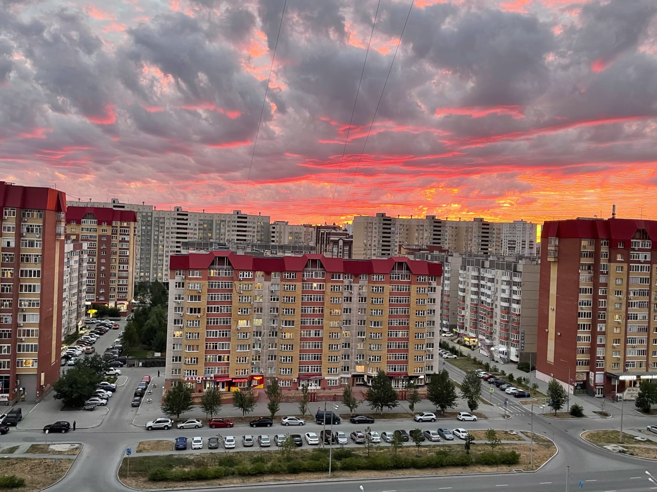 Авито тюмень фото. Закат вчера в Тюмень. 72 Ру Тюмень фото. Тюмень фото с неба. Лето август фото Тюмень Восточный.