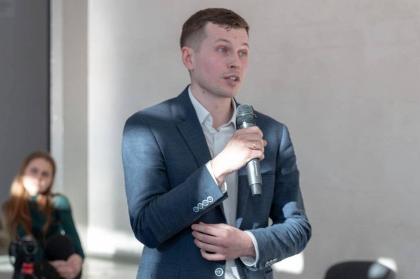 Дмитрий утверждает, что его пытались похитить в центре города Дмитрий утверждает, что его пытались похитить в центре города 