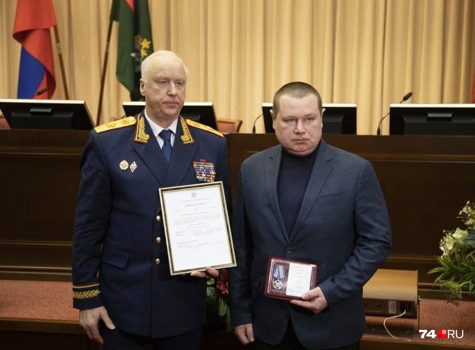 Награду от Следственного комитета отец Димы Новосёлова получил в Москве из рук Александра Бастрыкина