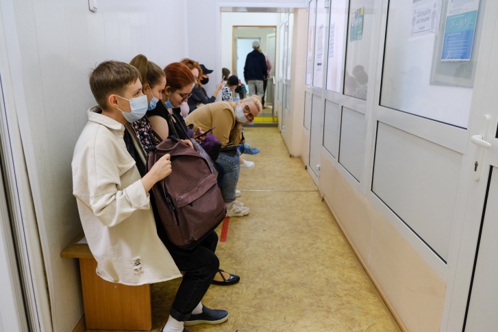 До 10 января студенты и пенсионеры должны привиться обоими компонентами вакцины от коронавируса До 10 января студенты и пенсионеры должны привиться обоими компонентами вакцины от коронавируса