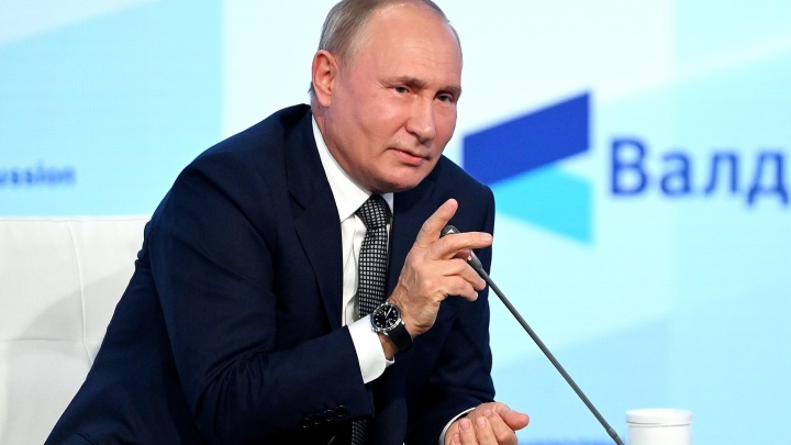 «Совершенная фантасмагория». Путин — об обязательной вакцинации, ЛГБТ и поставках газа в Европу