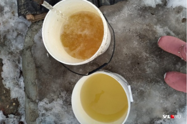 Рассол вместо воды люди вынуждены пить уже четыре года Рассол вместо воды люди вынуждены пить уже четыре года
