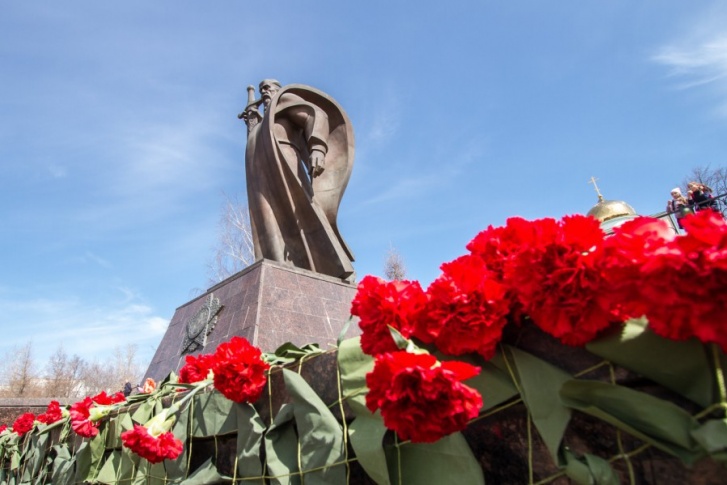 Екатеринбург готовится к празднованию Дня защитника Отечества