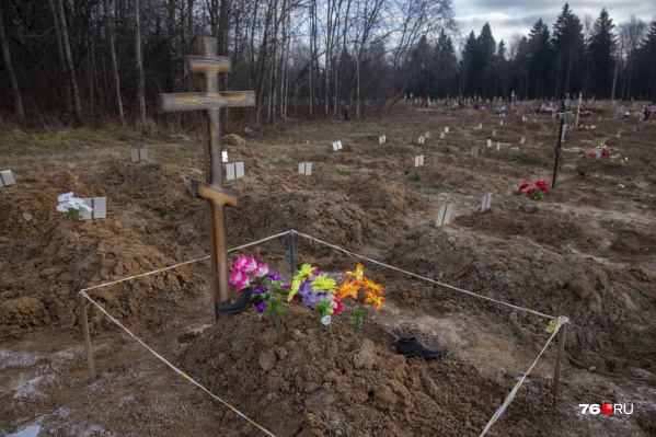 По версии антимонопольщиков, городские компании хотели единолично зарабатывать на услуге копки могил По версии антимонопольщиков, городские компании хотели единолично зарабатывать на услуге копки могил