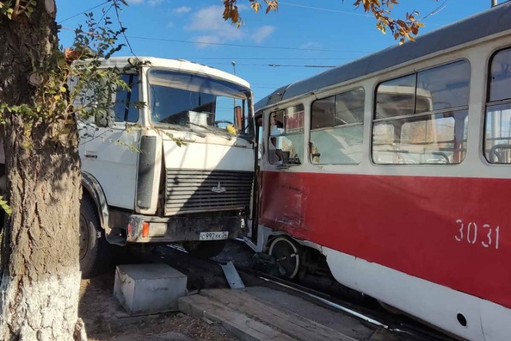 Авария произошла в Красноармейском районе Авария произошла в Красноармейском районе