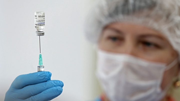 «Ночью накрыло — начался озноб»: журналист 45.RU рассказал о последствиях вакцинации
