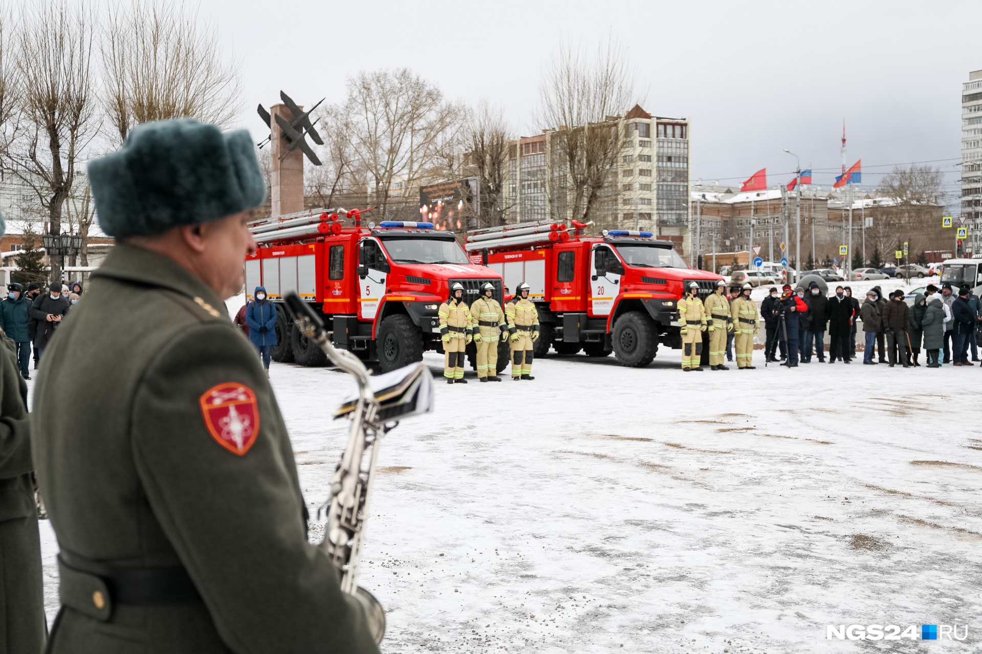 Похоронили красноярск. Похороны красноярских пожарных. В Барнауле простились с пожарным. Пожарная часть Красноярск.