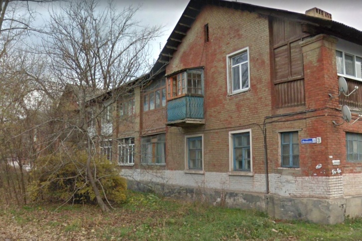 В квартире, где обрушился балкон, находились маленькие дети В квартире, где обрушился балкон, находились маленькие дети