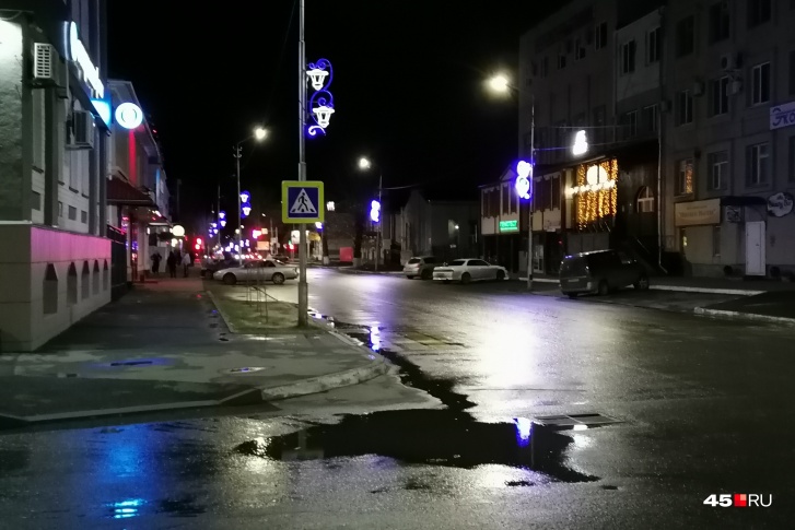 Драки происходили каждую пятницу и субботу на протяжении всего лета. 204 хулигана получили административные штрафы Драки происходили каждую пятницу и субботу на протяжении всего лета. 204 хулигана получили административные штрафы