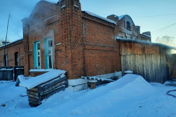 Дом, в котором произошел пожар, построен в 1911 году Дом, в котором произошел пожар, построен в 1911 году