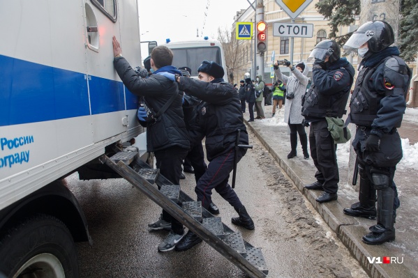 На несогласованной акции задержали больше полусотни горожан На несогласованной акции задержали больше полусотни горожан 